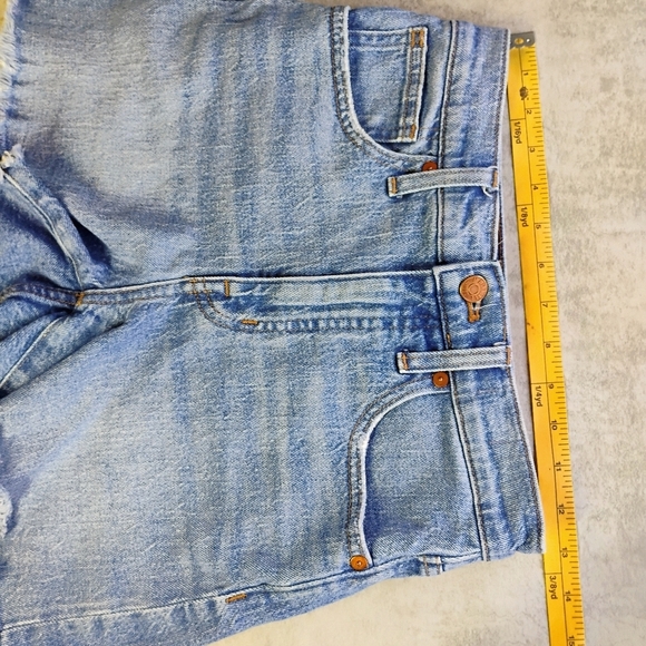 Madewell High Rise Denim Shorts Blue Distressed Hem Medium Wash Size 25 - Picture 12 of 13